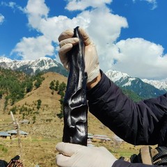 Shilajit Wholesale Sun Dried Pure Himalayan Shilajit Bulk Gold Grade Certified