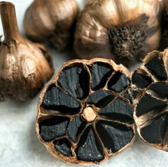 100% Black Garlic Natural Fermented Whole 2 Bulbs