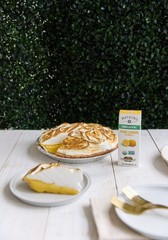 Watkins Organic Pure Lemon Extract, Non-GMO, 2 Fl Oz (Pack of 1), As Shown