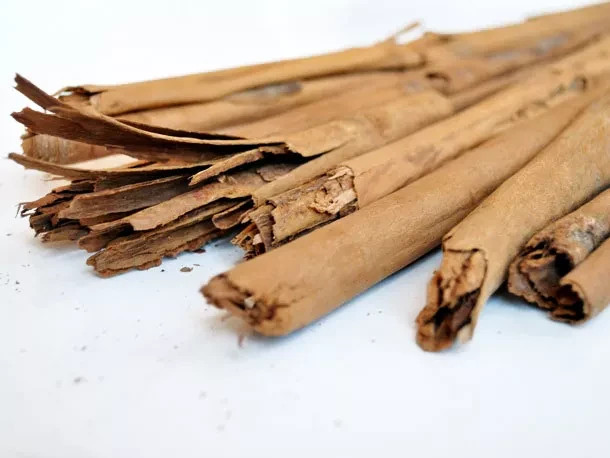Natural Ceylon Cinnamon Sticks Sri Lanka Organic Cinnamomum