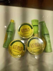 facial kit by Lotus Professional Puravitals Facial Kit/6 Items in set/Salon Pack