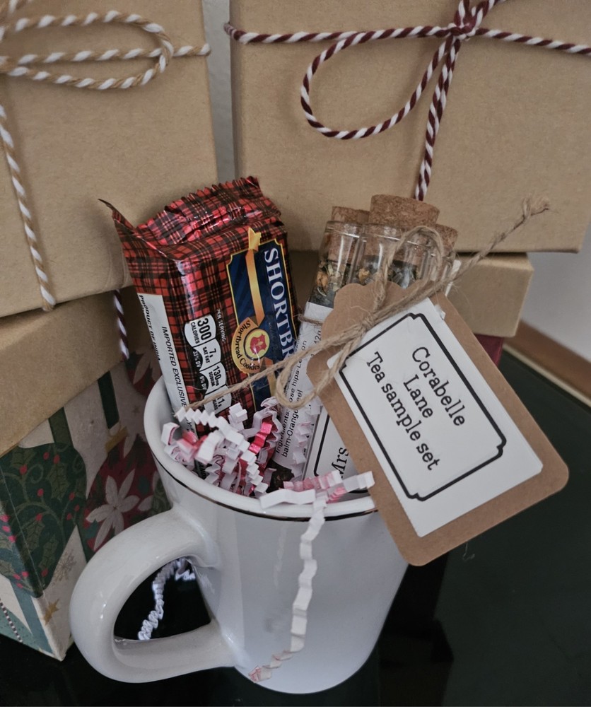 Gift Basket- Tea & a Biscuit