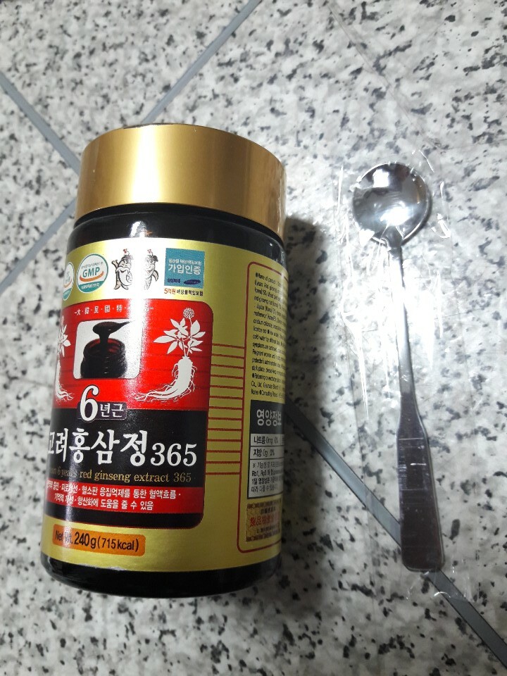 Red Ginseng Extract Gold 6 Years Saponin 240g X 1EA Panax Bottle + Spoon Hongsam