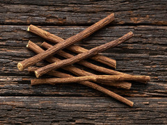 1 oz. Flavored Licorice Root Chew Sticks 100% Pure Natural Glycyrrhiza Glabra