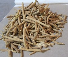 Ashwagandha Roots Withania Somnifera Indian Ginseng Raw & Whole Herbs FREESHIP