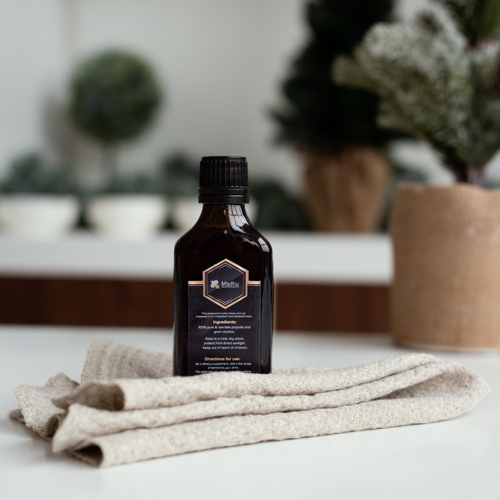 Raw Bee Propolis Tincture with Handmade Linen Wrap – 50 ml (1.6 fl oz)