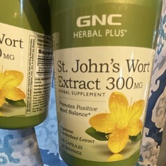 (2) GNC Herbal Plus St. John’s Wort Extract 300mg Standardized Vegetarian 400ct
